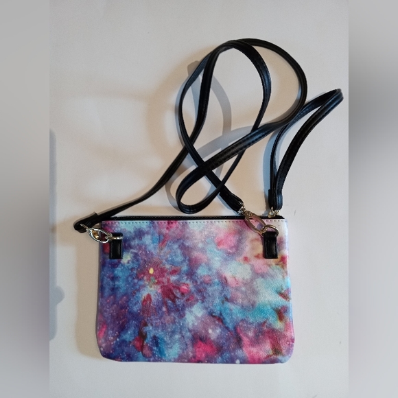 Luv Betsey by Betsey Johnson Small Crossbody Wristlet Purse Cosmos - Picture 7 of 7